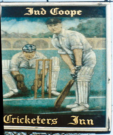 Cricketers sign 1985