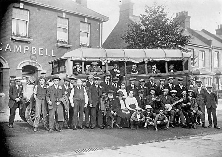 Campbell Arms 1920s