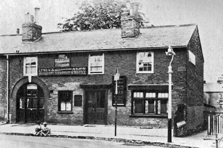 Hare and Hounds 1900