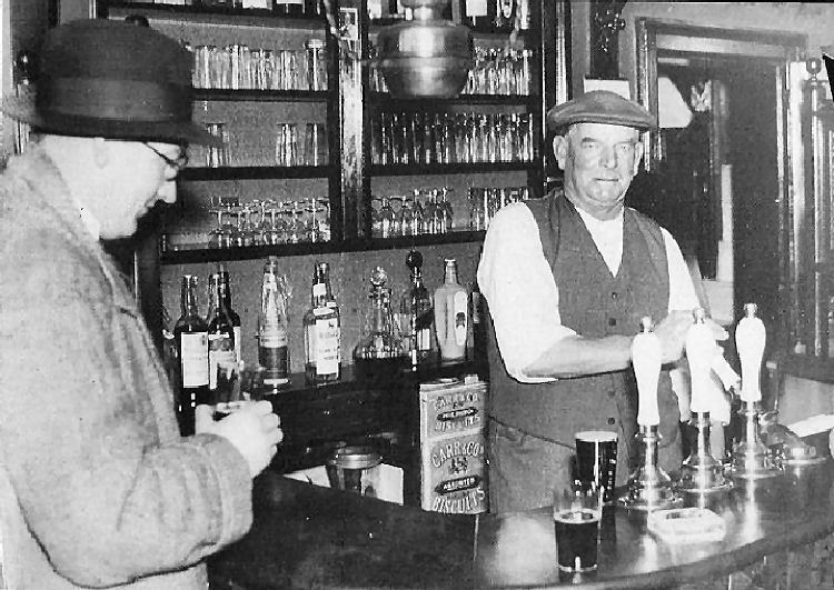 Long Reach Tavern bar