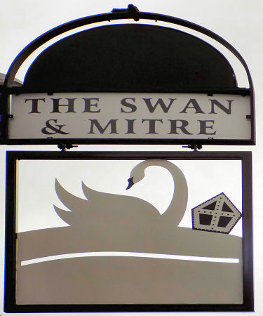 Swan and Mitre sign 2016