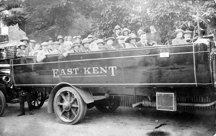 New Inn bus ride 1930