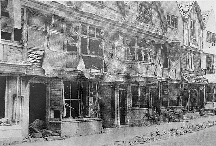 Rose and Crown 1942