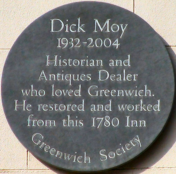 Dick Moy plaque