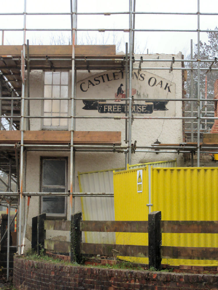 Castletons Oak demolition 2018