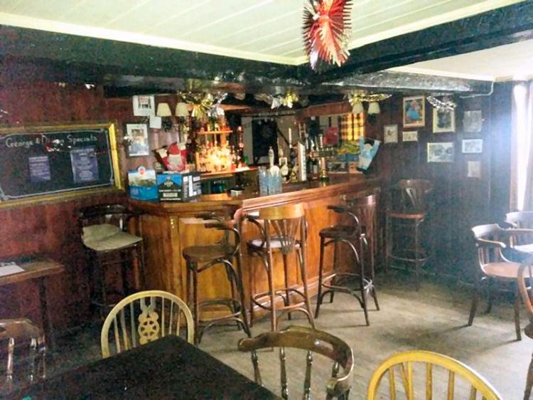 George and Dragon inside 2015