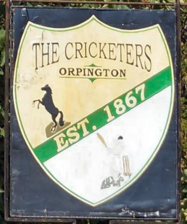 Cricketers sign 2017