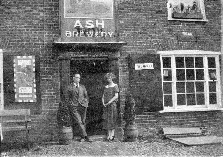Red Lion licensees 1924