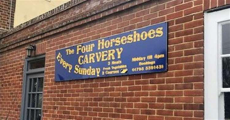 Four Horseshoes sign 2023