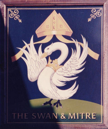Swan and Mitre sign 1985