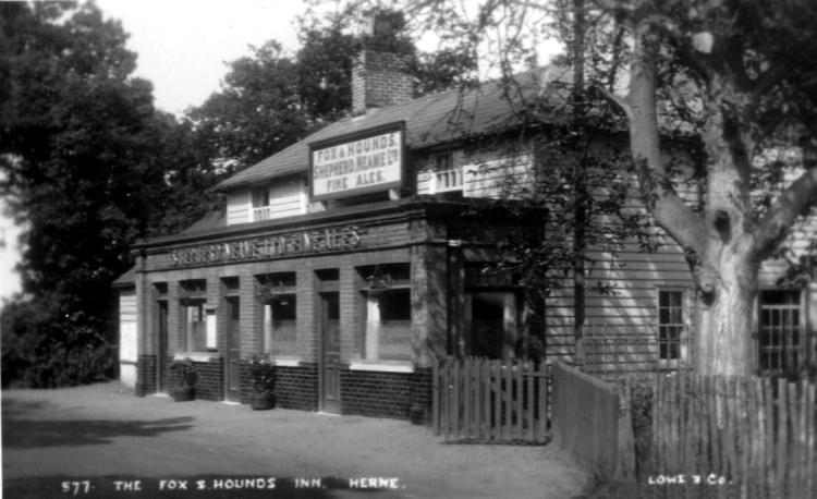 Fox and Hounds 1916
