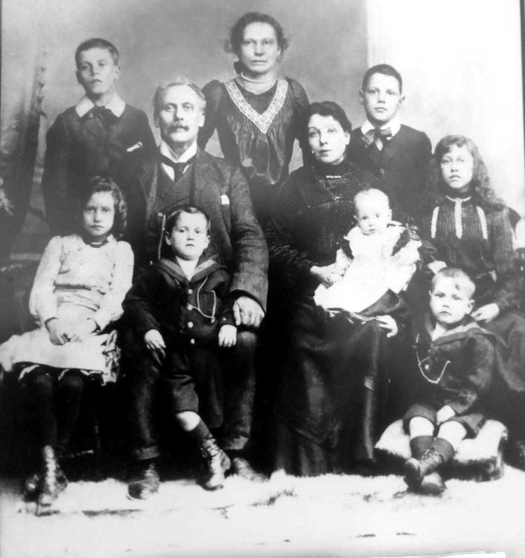 Spenceley family 1904