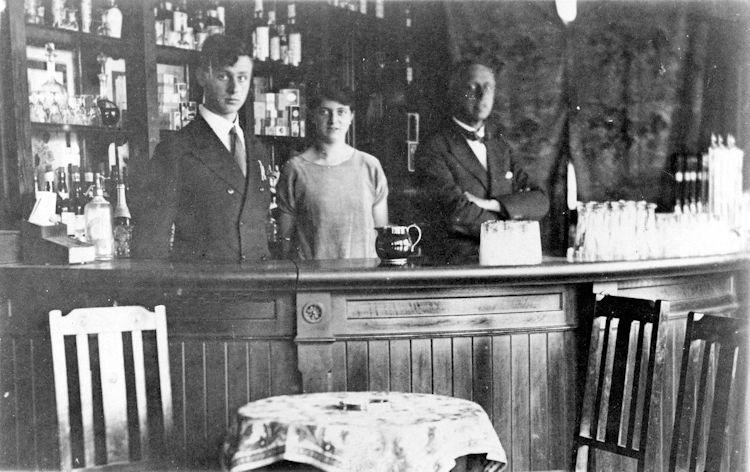 Bear and Ragged Staff bar and staff 1925