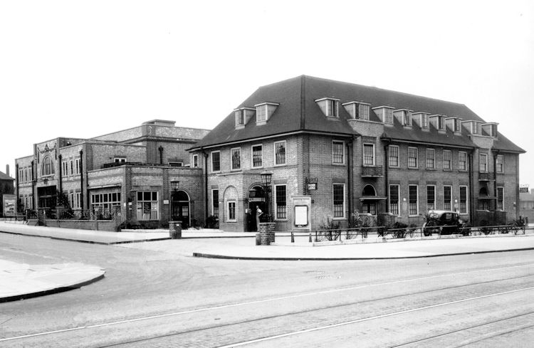 Downham Tavern 1932