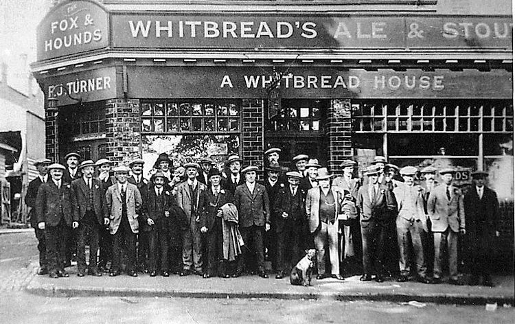 Fox and Hounds 1922