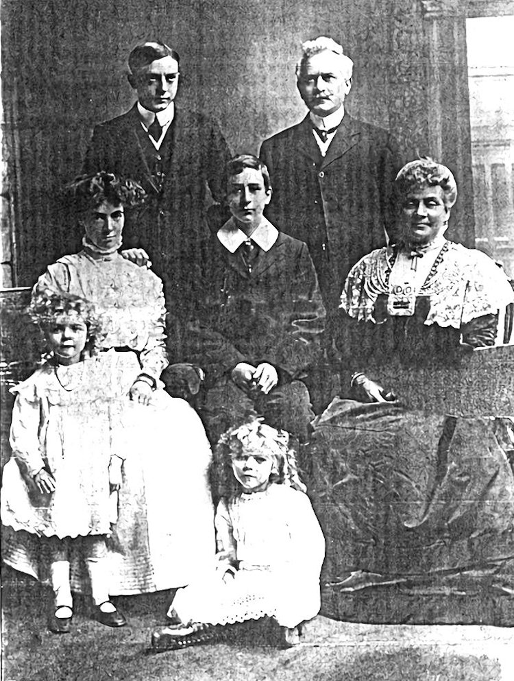 Wampach family 1909