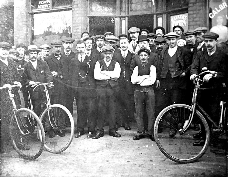 Carpenters Arms walk 1912