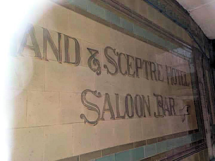 Hand and Sceptre sign