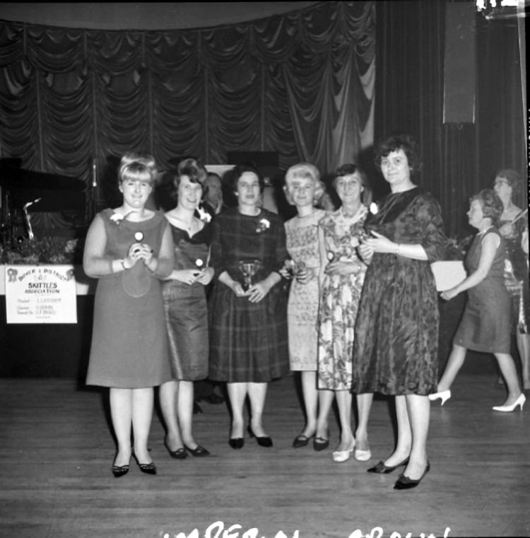 Imperial Crown ladies skittles team 1965