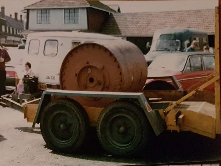 Vehicle outside the Miramar Hotel