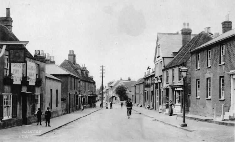 Queen's Head 1920