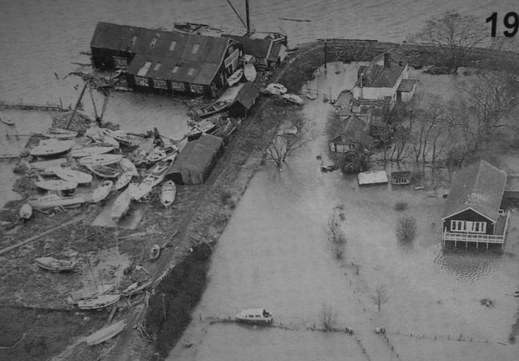 Shipwrights Arms tidal surge 1978