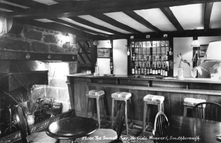 Weavers inside 1948