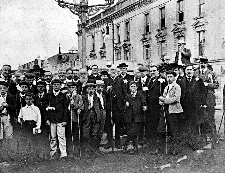 Crystal Palace group 1908