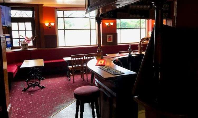 Flying Horse bar 2025