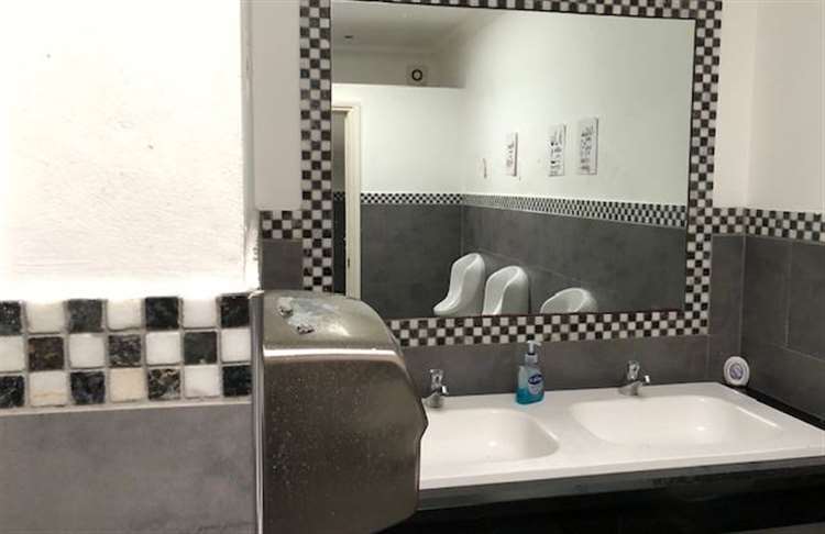 Flying Horse gents 2025