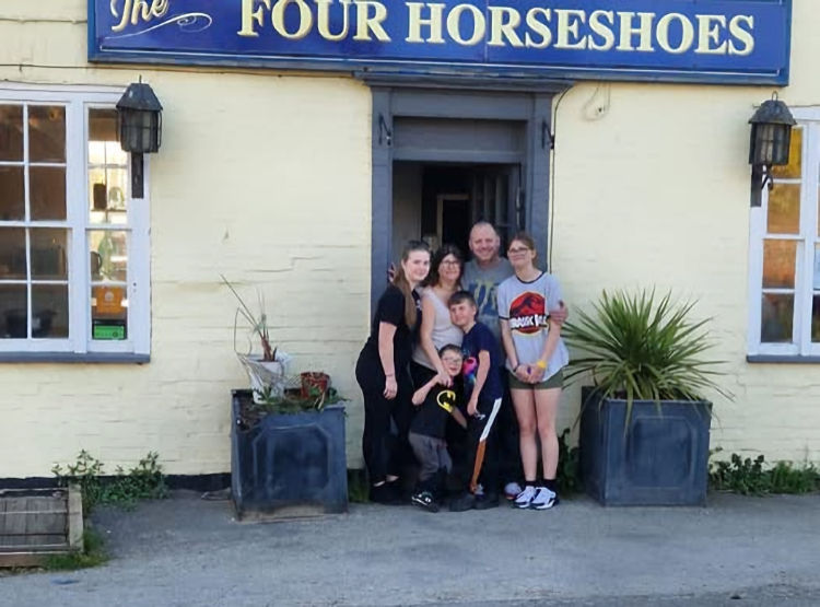 Four Horseshoes licensees 2025