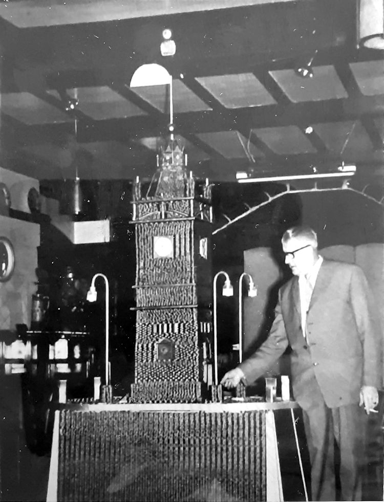 Kent Hotel penny push 1962