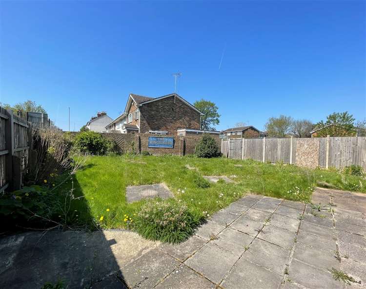 King's Head garden 2025