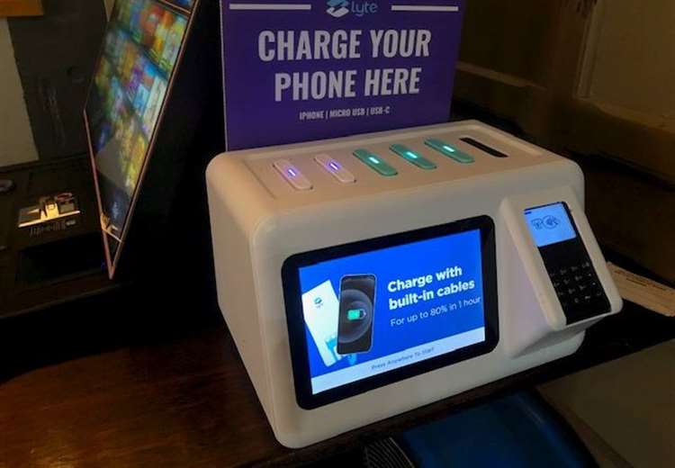 Old House at Home charger 2025