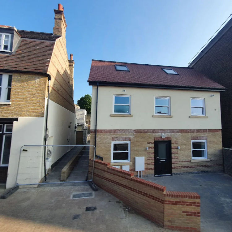 Plume of Feathers 2025