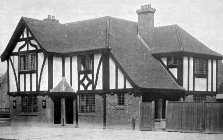 Queens Head 1930s