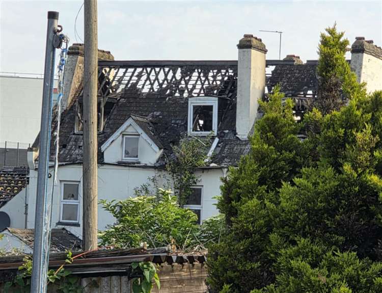 Welsh Tavern fire 2025