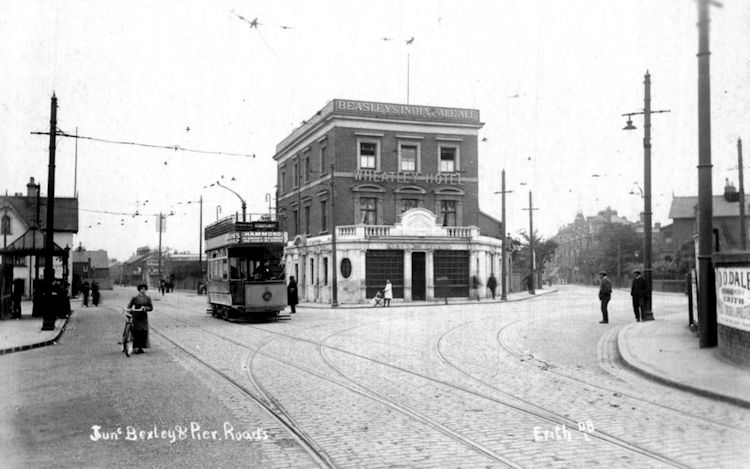 Wheatlet and Railway Hotel 1910