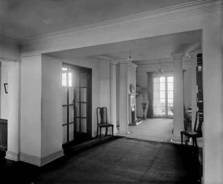 Guilford Hotel inside