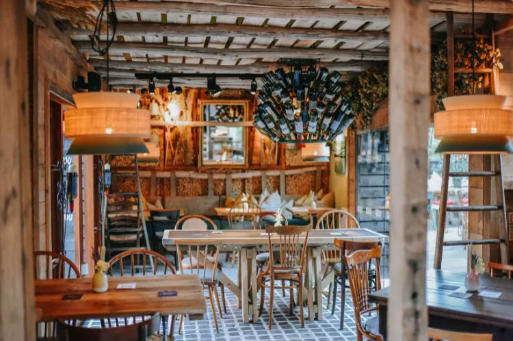 King's SArms inside 2024