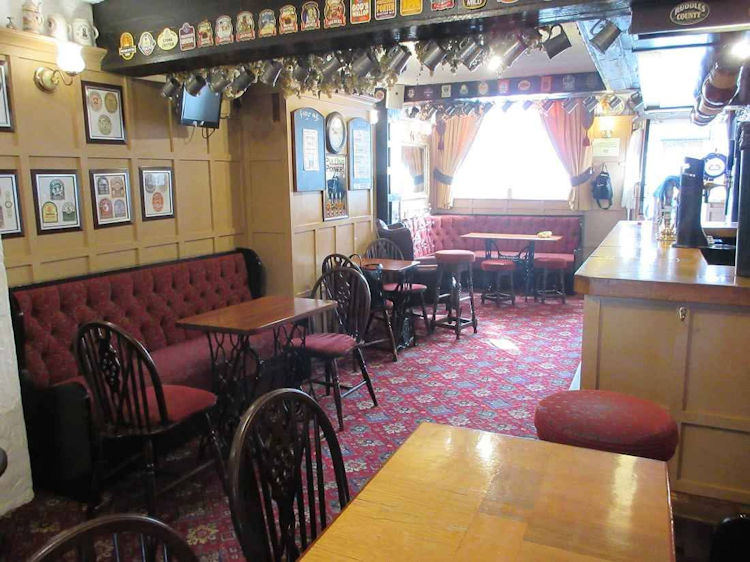 Robin Hood and Little John bar 2016