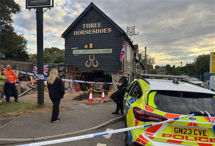 Three Horseshoes crash 2025