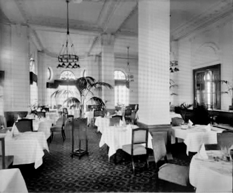 Guilford Hotel dining room