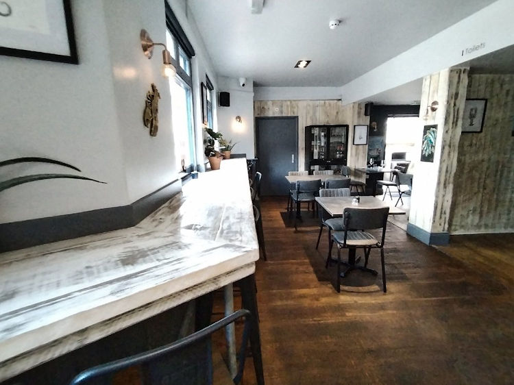 Lazy Lobster inside 2025