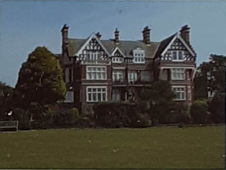 Manor Court Hotel