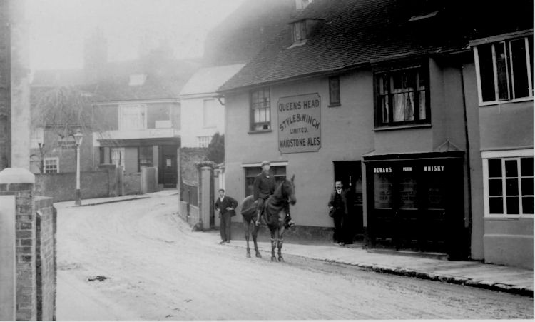 Queen's Head