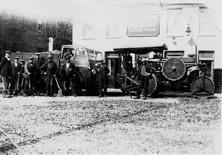 Railway Inn KCC workers 1950