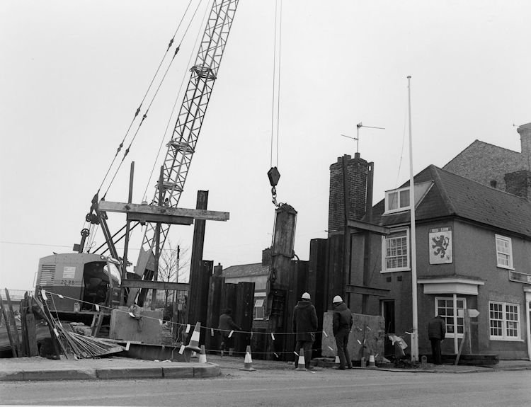 Red Lion 1980s