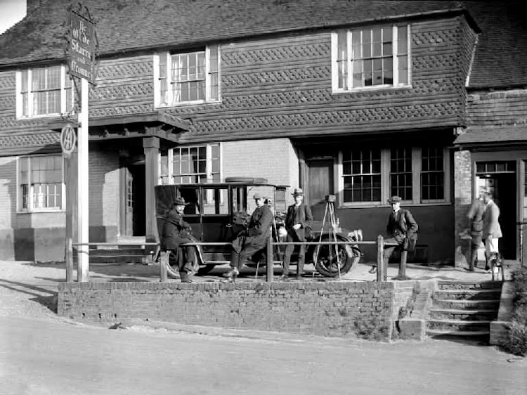 Star and Crown 1920