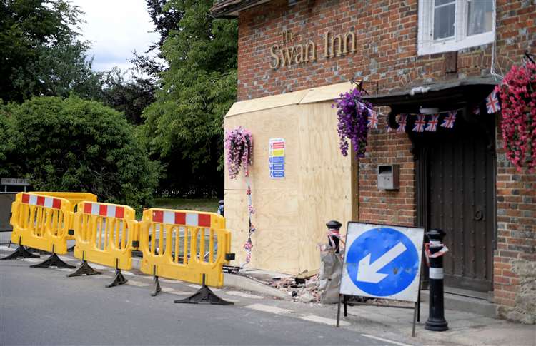 Swan Inn crash 2020